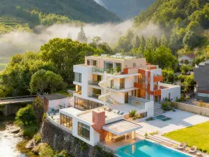 Floral Lux Hotel · Tara House