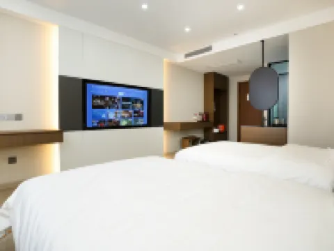 Yunxi Hotel (Lingshou County Railway College) Hotels in Lingshou