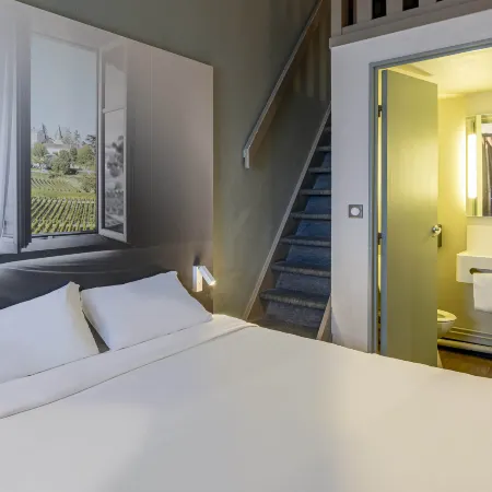 B&B HOTEL Bordeaux Mérignac Hôtel de Ville