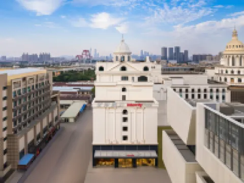 IntercityHotel Guangzhou Chimelong Yingbin Road Hotels near Panyu Luopu Shabu Middle School
