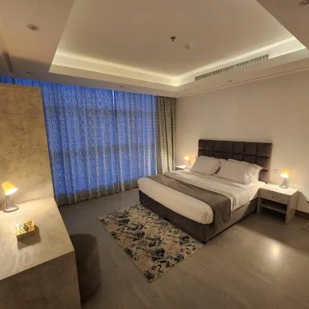 Green Leaf Hotel