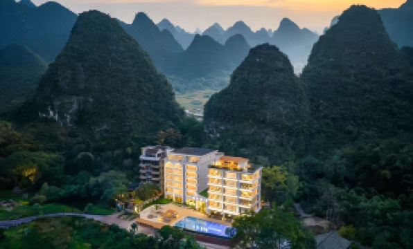 Miao Zai Shan Ye resort hotel (Yangshuo Yulong River Qian Gu Qing Branch)