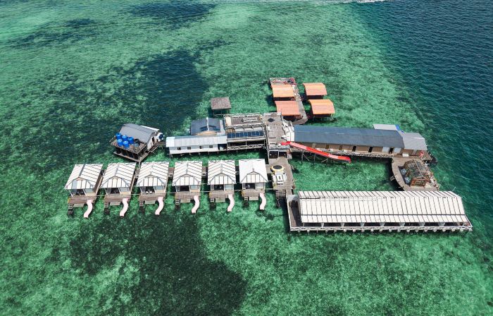 Vera Lavu Water Villa (24-Hour Chinese Housekeeper Service & Unlimited Snorkeling)