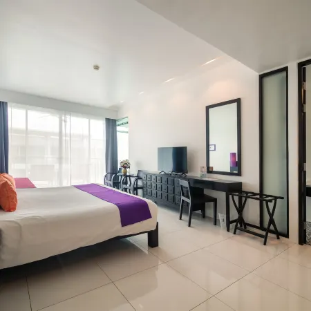 The Old Phuket - Karon Beach Resort