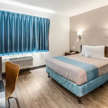 Motel 6 Fort Wayne, IN