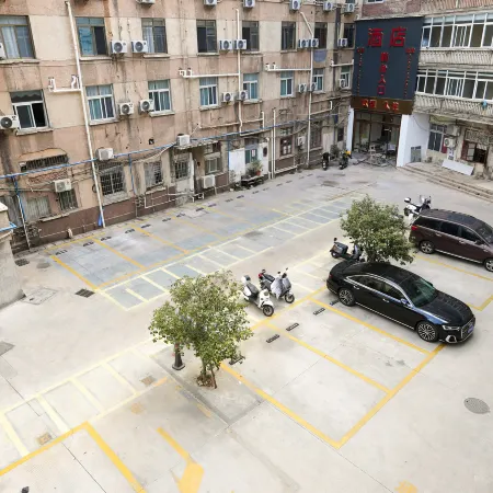 Mingxuan Business Hotel (Zhangzhou Ancient Town RT-Mart Store)
