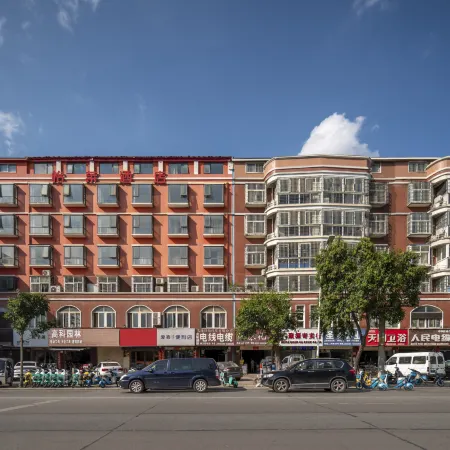 Yi Ting Hotel(Xinyang Railway Station)