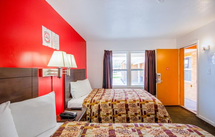 OYO Travelier Motel