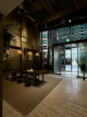 คอนเนคเต็ด โรงแรม กูโร