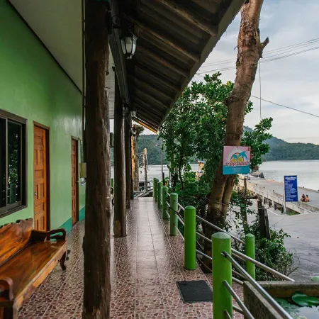 Ao Yai Homestay Koh Kood Отели рядом с достопримечательностью «Huang Nam Keaw Waterfall»