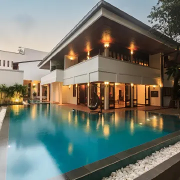 Colombo Court Hotel & Spa Hotels near Barefoot Gallery