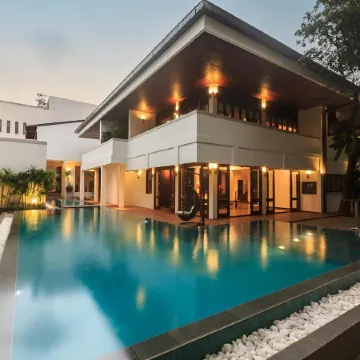 Colombo Court Hotel & Spa Отели рядом с достопримечательностью «Бандаранаайк Мемориал Интернешнел Конференс Холл»
