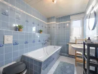 Cosmic Living by Tayo Ajayi Hotels in Zwickau