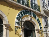 LSA Ascensor da Bica by Numa