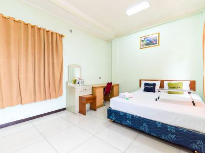 Urbanview Hotel Bartu Moh Toha Bandung