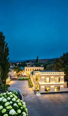 Nayiye View Inn · 360° Mountain View Panoramic Vacation Boutique Stay (Ku'erdening Scenic Area) - Parkering