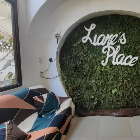 LIANE's PLACE