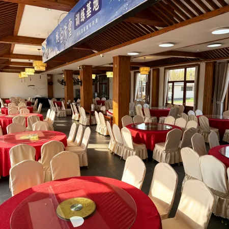 Laiyuan Jukelou Chinese Inn (Baishishan Town)