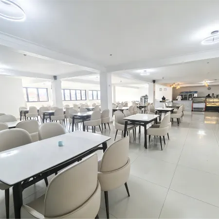 UCHA HOTEL & Suites