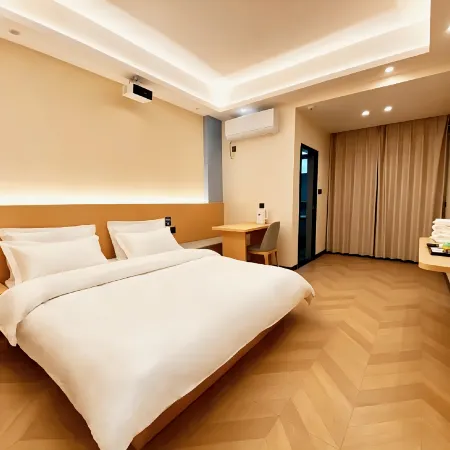 Yudu Shiguangli Hotel (Yudu New Long March Advanced Technical School)