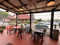 Luang Prabang - Villa Ouis Namkhan Riverside 2 Hotel berhampiran Wat Chom Phet