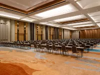 Harris Hotel & Convention Serpong Hôtels à proximité de : Restaurant Benton Junction