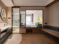 Manting Garden | Moko Hidden Courtyard Hotel (Jinan Quancheng Plaza Daming Lake) Отели рядом с достопримечательностью «Источник Heihu»