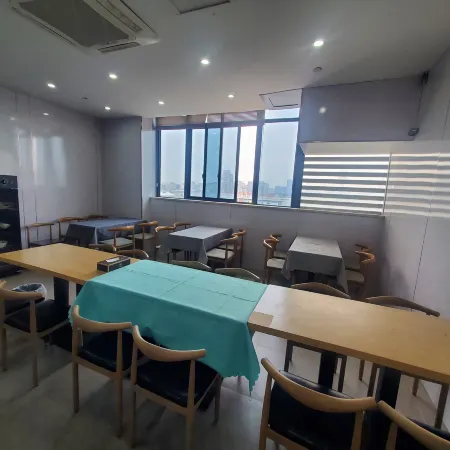 Hanshe Ligong Hotel (China Textile City Keqiao Ancient Town)