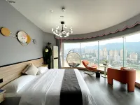 DaYin Hidden in City River View Cinema-style Homestay (Chongqing Jiefangbei Chaotianmen Square) - stanze in case private