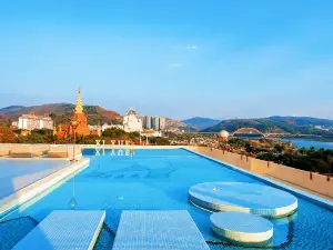 Xiyue Starlight Scenic Hotel (Xishuangbanna Jinghong Gaozhuang Xishuangjing Starlight Night Market)