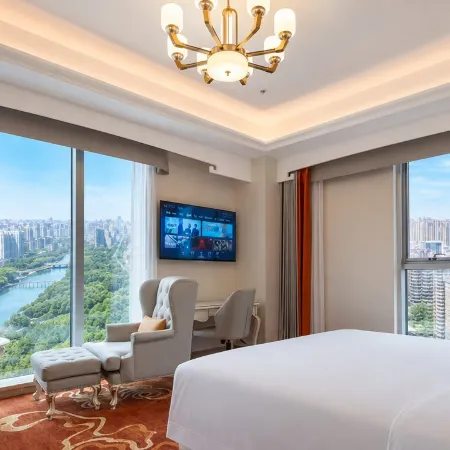 Longshan International Hotel (Weifang Botanical Garden)
