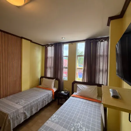 RedDoorz at Nabas Business Center Inn Aklan