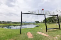 Modern 5-Bedroom House BBQ Event at Nilai by HCK - Mountain view