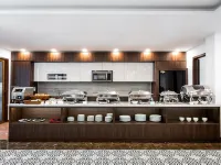 Luxe Paradise Premium Hotel Nguyen Khac Hieu Hoteles cerca de Lago Trúc Bạch