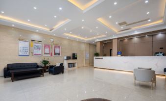 GreenTree Inn (Jingjiang Bus Station)