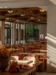 Fish Island · Seaside Pet Theme Hotel - Desayuno