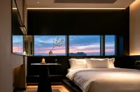 Narrhalf Sanctum · Shijiantang High‑Rise Design Hotel (Jiaxiu Tower, Minsheng Road, Guiyang) - ที่มีบาร์