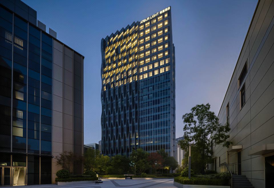 Shanghai North Bund Linping Road Subway Station Residence Hotel ...