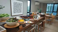 Wellness Stay & Hotel Sukhumvit 107 - Morgenmad