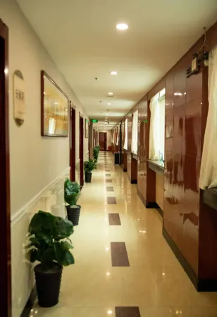 Panlong Hotel Отели рядом с достопримечательностью «Zhashui Karst Cave»