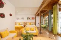 Floral Hotel Her Story Boutique Inn (Hongcun Scenic Spot Store) Отели в г. Хуаншань