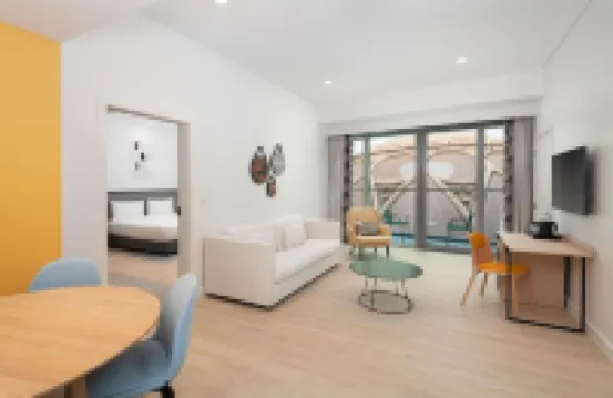 ローブエキスポシティ