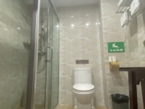 Shangri la Le Fu Ge Dan Inn (dukezong ancient city store)