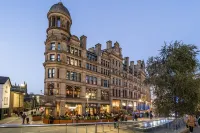 Roomzzz Manchester Victoria Hotels in der Nähe von Milliners Wharf