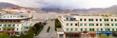 Lhasa Potala Palace Jokhang Temple LanAu Chanpin Hotel