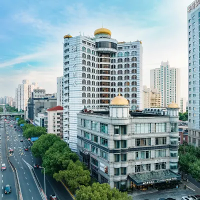 SSAW Boutique Hotel Shanghai Hongkou Hotels near Dabaishu Station