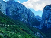 Shangri-La Balagezong Snow Mountain Star Hotel Hotels near Balagezong Scenic Area