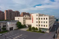 Linzhen Hotel (Shanghai Pudong Airport) Hotels near Shanghai Chuansha Xinxin Shopping Mall