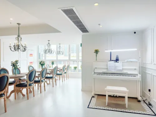 Jianzhi Erqi Youth Hostel (Hangzhou Wulin Square Baoshanqiao Metro Station Branch)