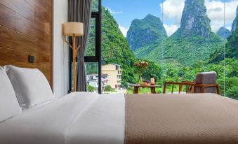 1Q84 Tree HostelYangshuo 1Q84 Yijia Homestay (Songcheng Qiangu Scenery District Branch)